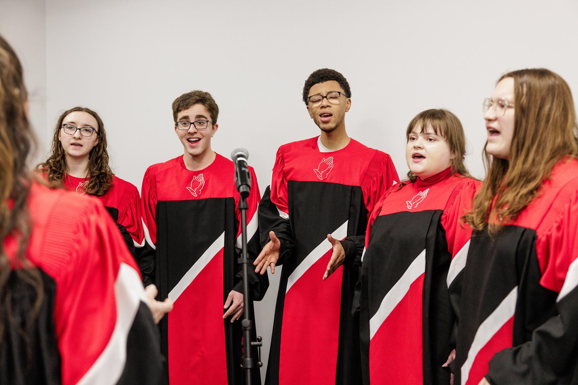 赞美的声音, 中北书院's student-led gospel choir.